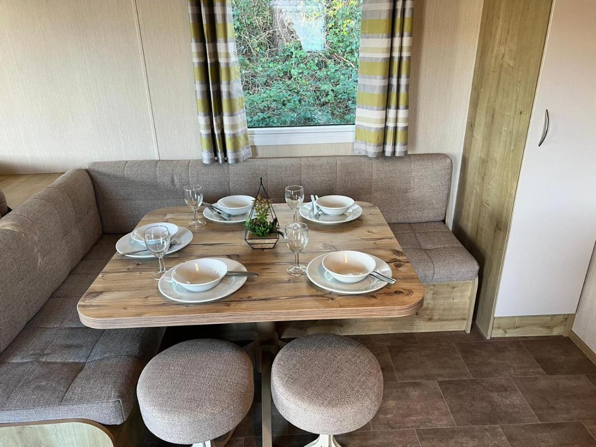 Blackpool Caravan In Haven Marton Mere Holiday Park Exteriör bild