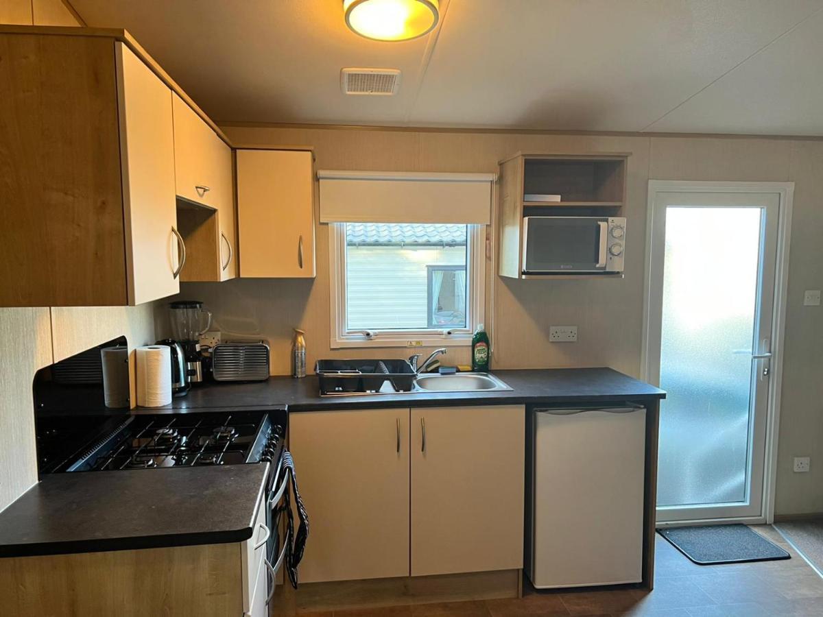 Blackpool Caravan In Haven Marton Mere Holiday Park Exteriör bild